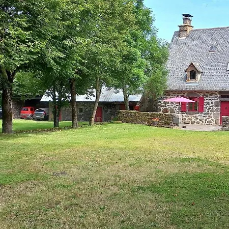 Guidon Fourchette Et Table D'hotes 3* Saint-Bonnet-de-Salers