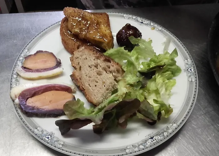 Guidon Fourchette Et Table D'hotes Сен-Бонне-де-Салер