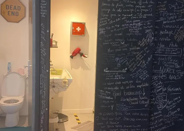 Guidon Fourchette Et Table D'hotes Сен-Бонне-де-Салер